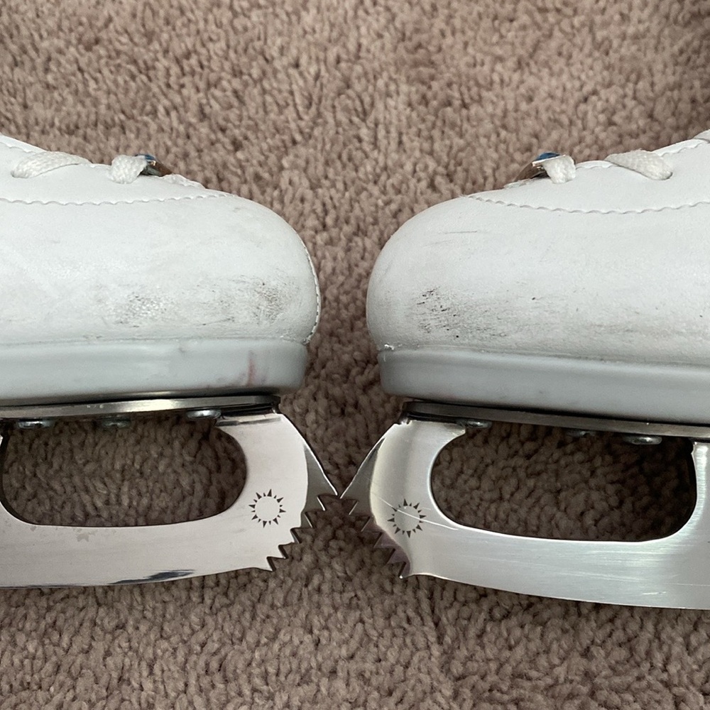 Riedell Topaz Girls Figure Skates Size J2 - Picture 9 of 15